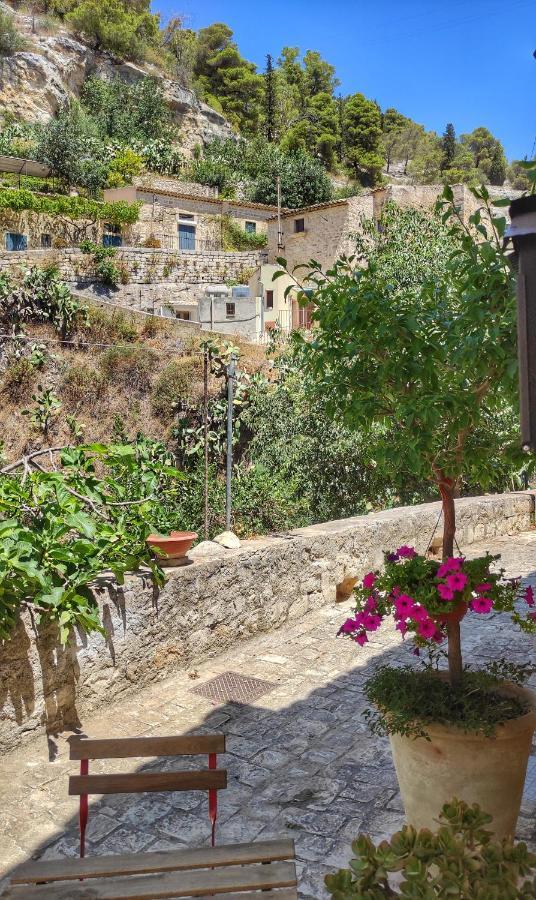 Lilibeth Houses - Charming & Lovely Views Scicli Exteriör bild